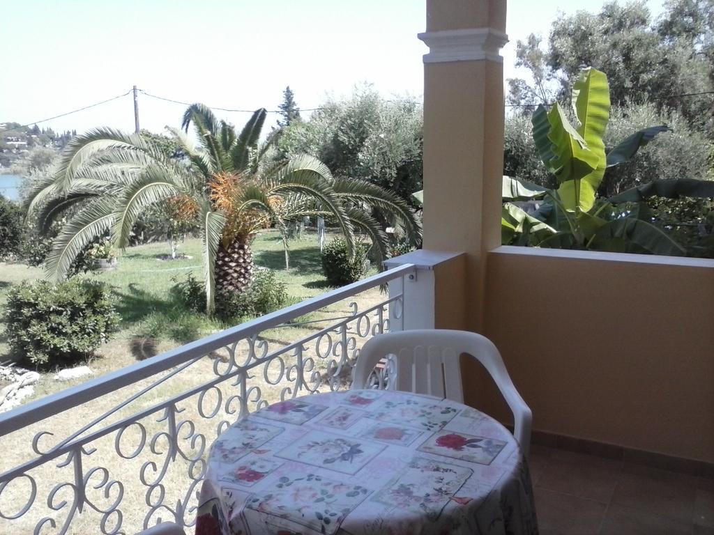 Athineos Apartments Koméno Kültér fotó