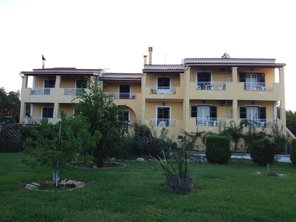 Athineos Apartments Koméno Kültér fotó